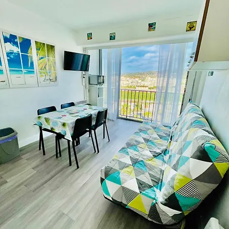 Vue Panoramique Stade Marche Le Lavandou