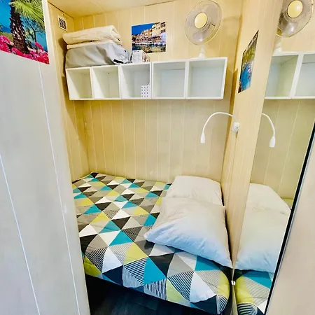 Lägenhet Studio Cabine Climatise Avec Parking Vue Panoramique Stade Marche *